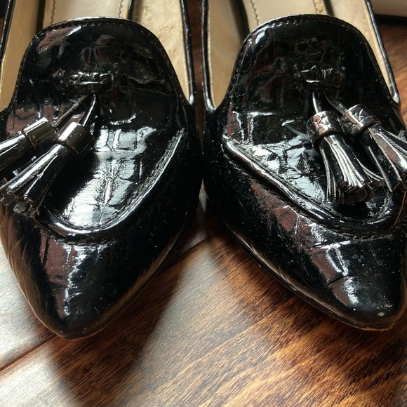 Black patent leather croco pumps with tassel - Picture 3 of 7
